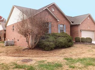 706 Kiefer Ln, Maryville, TN 37804