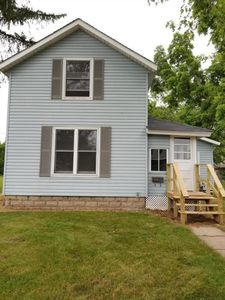 1304 Pearl St, Lake Odessa, MI, 48849