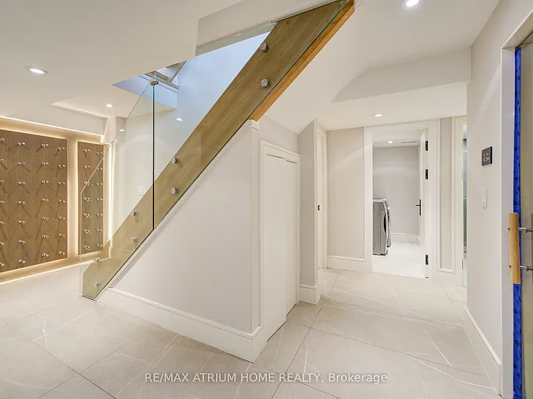 6 Hillholm Rd — Photo 31