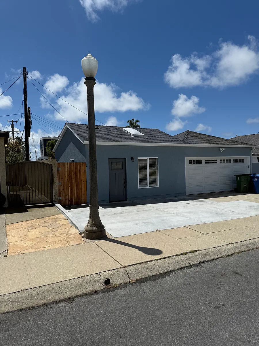 Building Photo - 8350 Naylor Ave