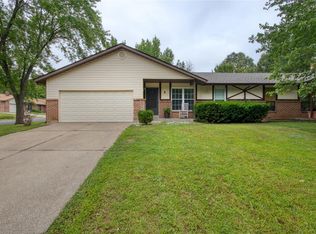 5 Telluride Dr, Saint Peters, MO 63376