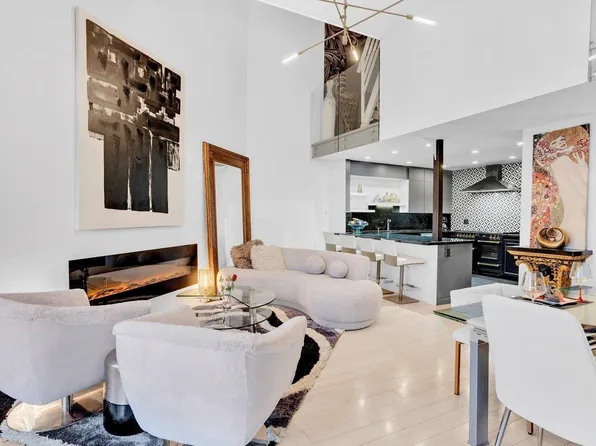 33 Chesterfield Pl #1306, North Vancouver, BC V7M 3K4