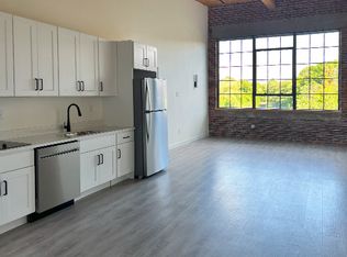 120 Water St APT 3501, North Andover, MA 01845