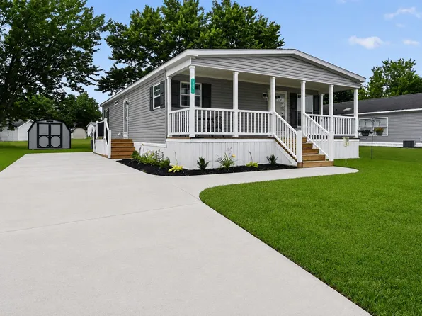 747 Cardinal Ln, Apollo, PA 15613