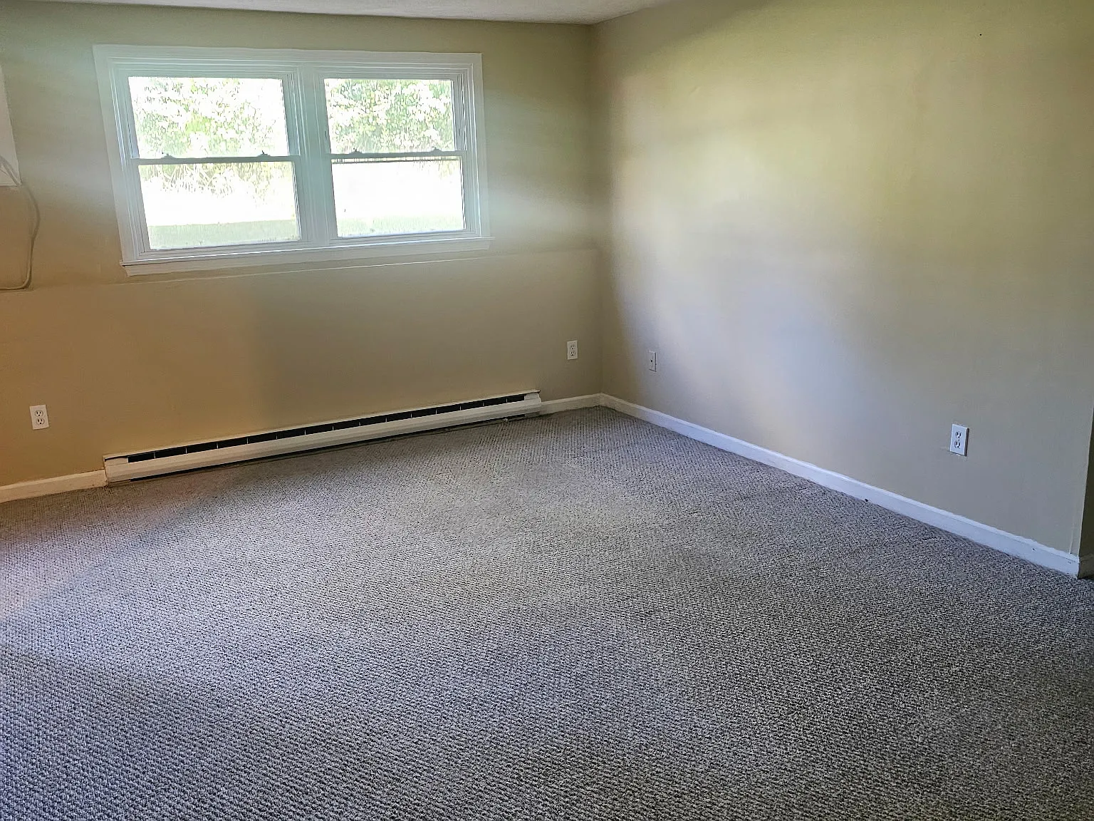 2 bed, 900 sqft, $900 — Photo 4