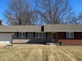 3006 SE Downing Dr, Topeka, KS 66605