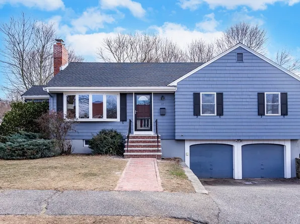 37 Heritage Ln, Wakefield, MA 01880