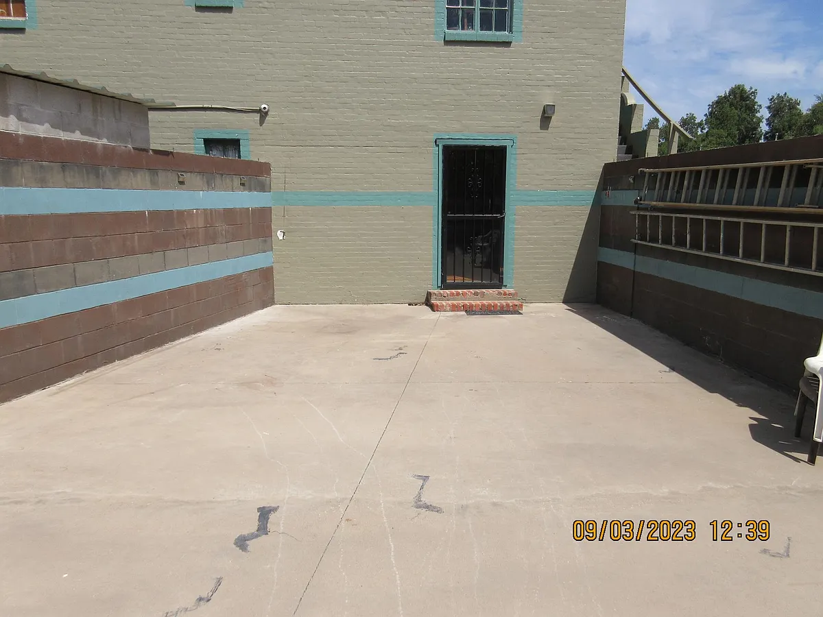 Building Photo - 1721 N Drexel Blvd