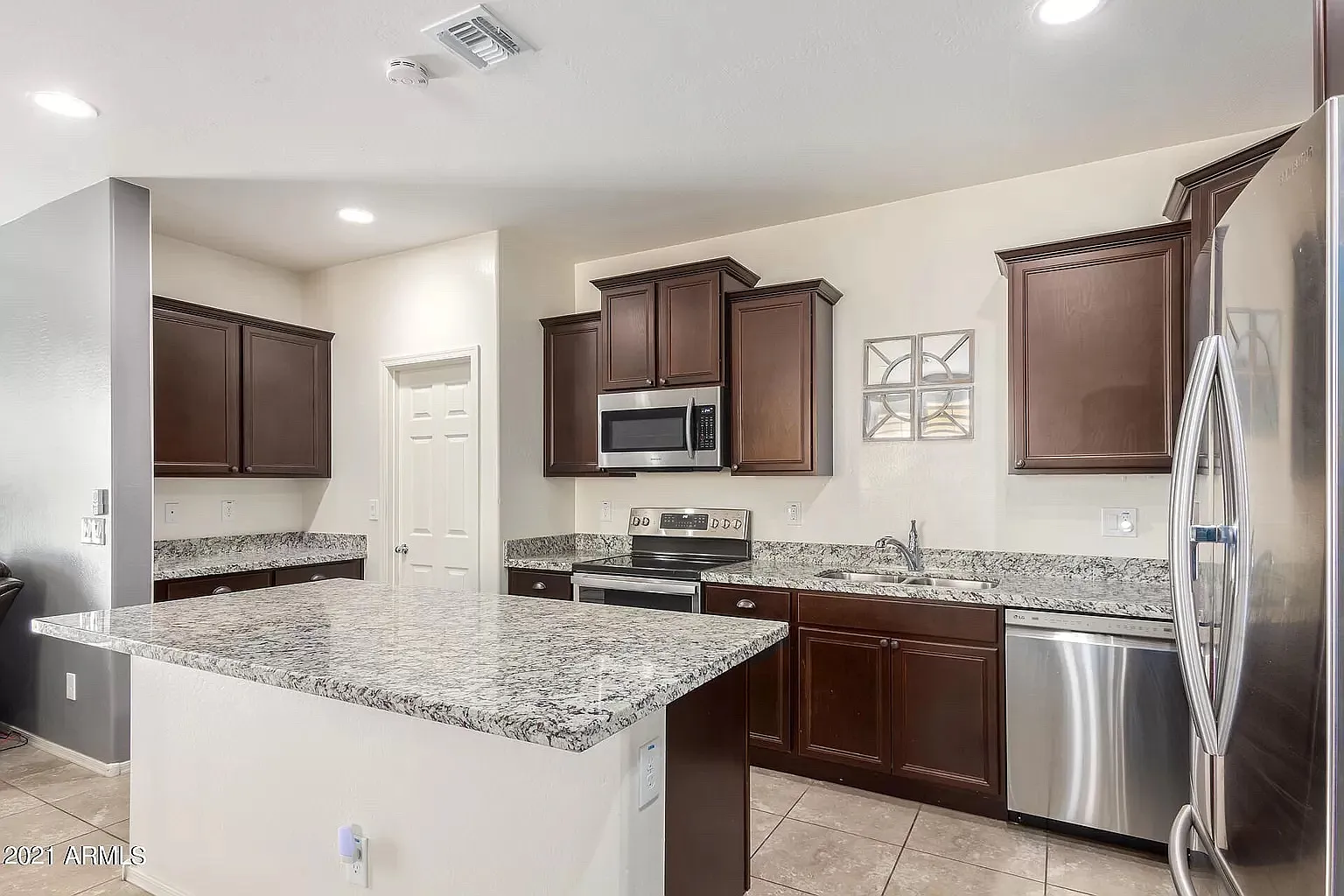 10179 W Puget Ave — Photo 3
