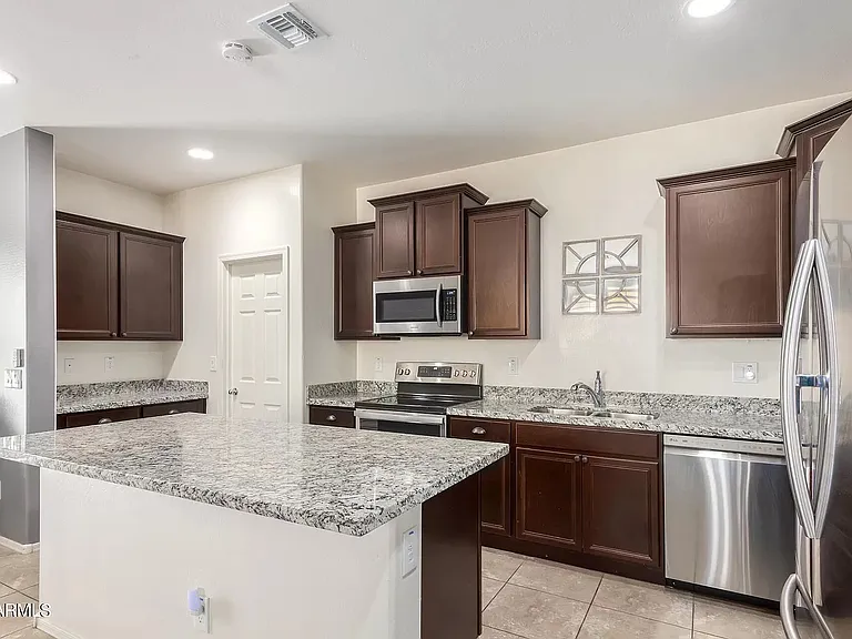 10179 W Puget Ave — Photo 3