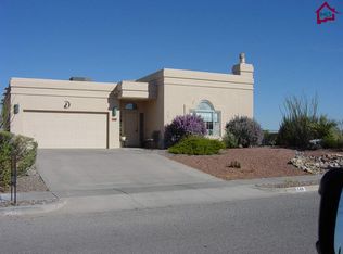 548 Canyon Point Rd, Las Cruces, NM 88011