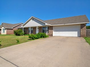 207 Broken Arrow Dr, Waco, TX 76705