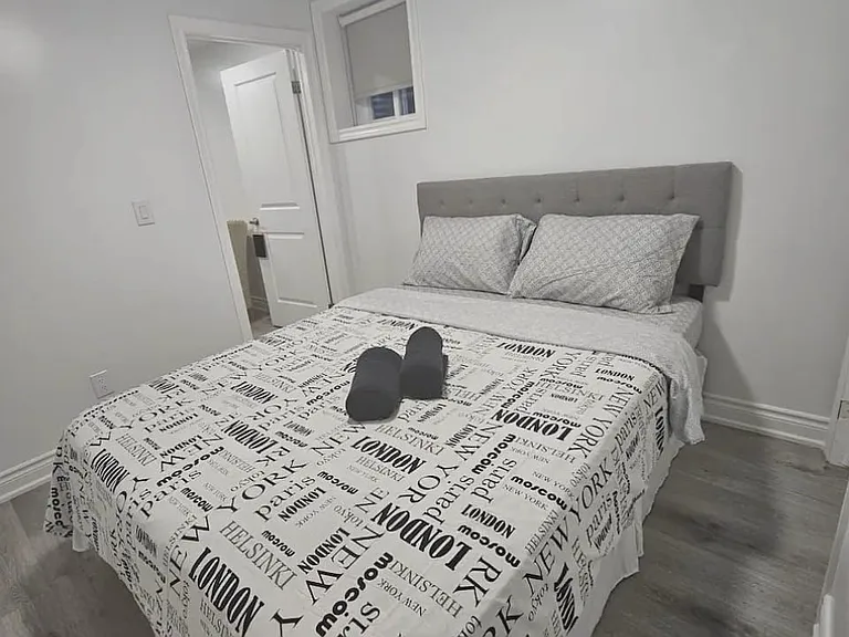 54 Baycliffe Dr #1 — Photo 3