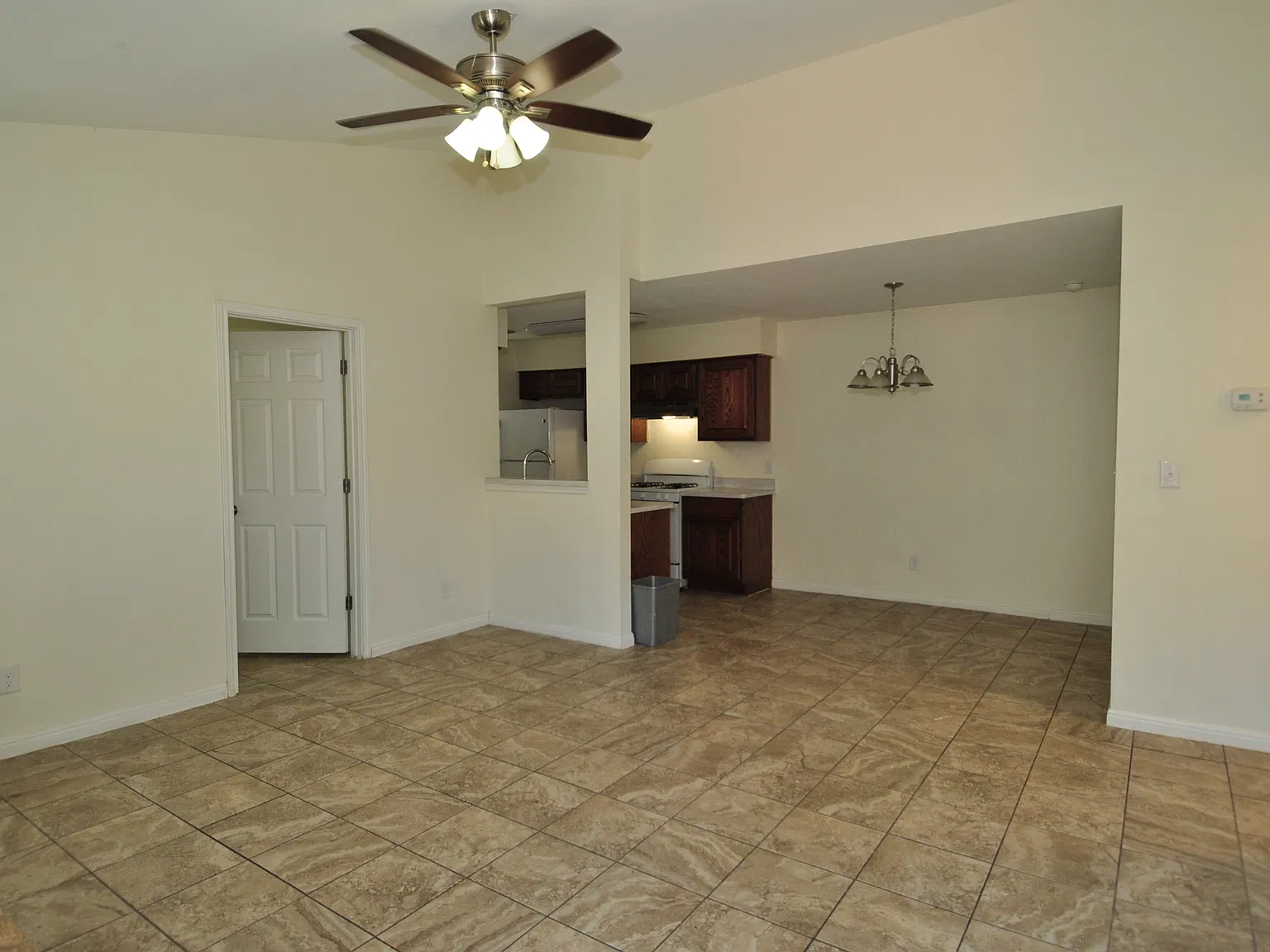 3 bed, 968 sqft, $1,350 — Photo 4