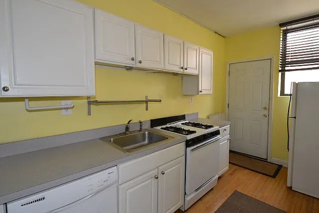 724 W Roscoe St #N4 — Photo 3