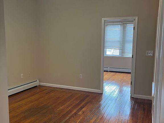 5th image of 424 John F Kennedy Blvd #1