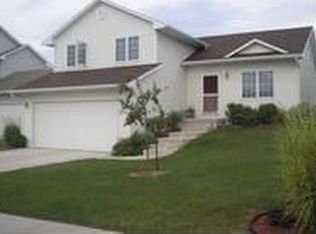 2610 Whispering Ridge Dr, Des Moines, IA 50320