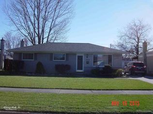 13386 Picadilly Dr, Sterling Heights, MI
