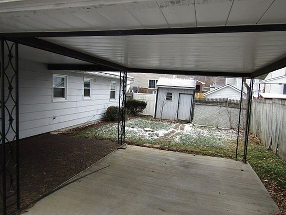 5th image of 204 S 5th St