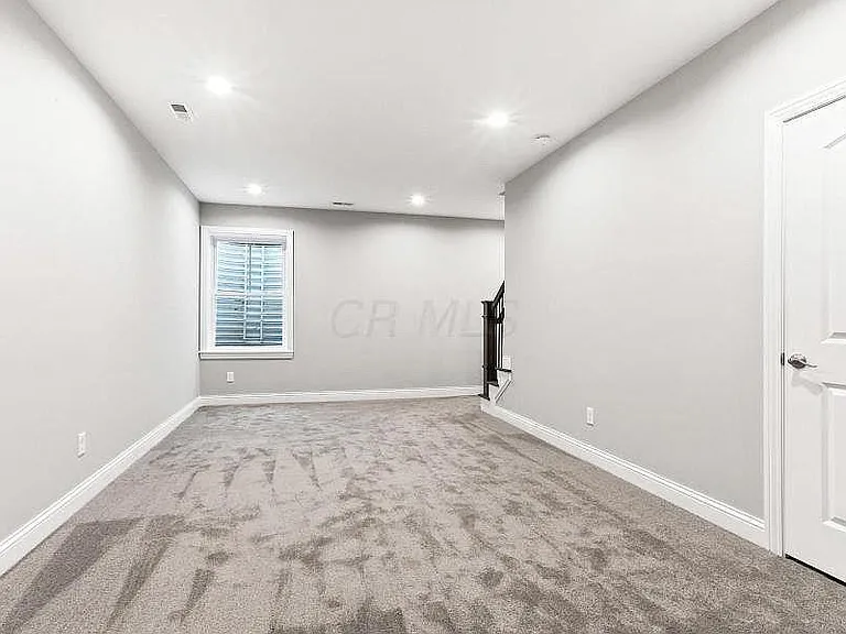 1513 Oak St — Photo 15
