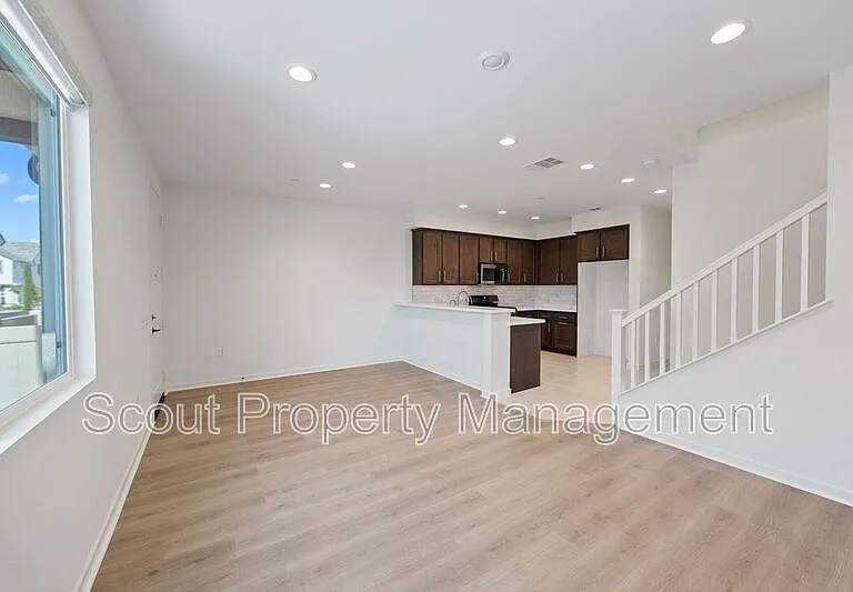 39529 Tannat Dr — Photo 5