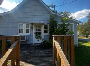 900 S 16th St, Herrin, IL 62948