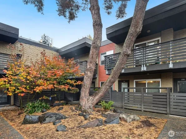 5220 42nd Avenue S #110, Seattle, WA 98118