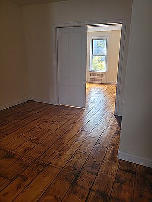 4th image of 455 W 35th St APT 2