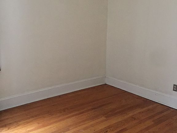 5th image of 136 Homestead Ave #1
