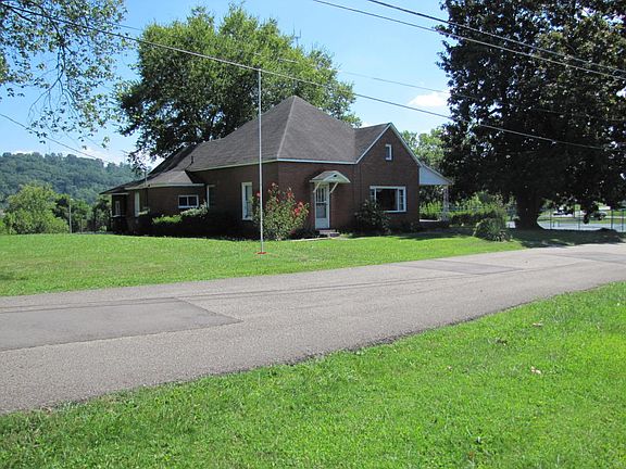 3rd image of 606 Heins Ct