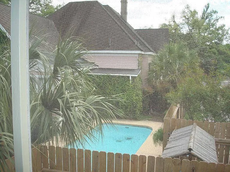 1566 Dauphin St — Photo 25