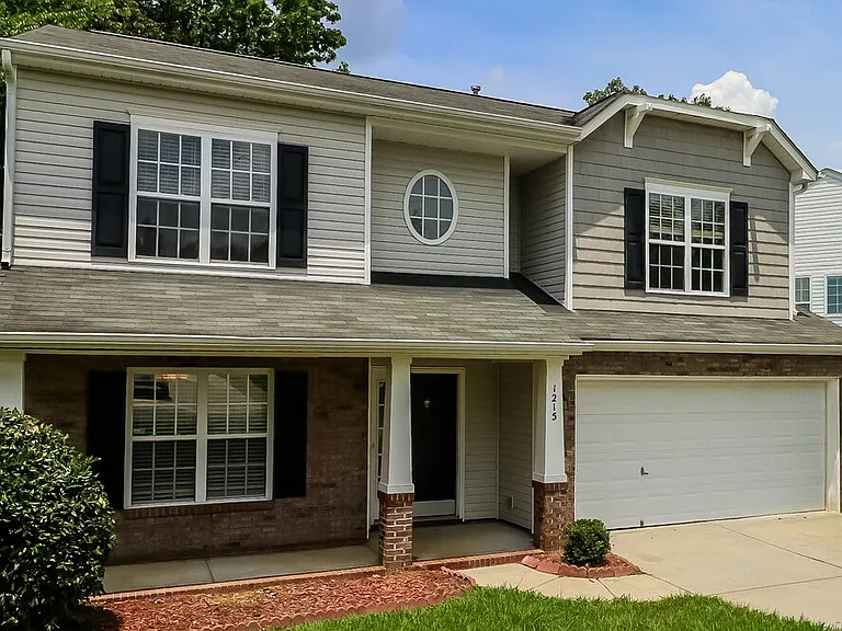 1215 Ben Livingston Rd — Photo 4