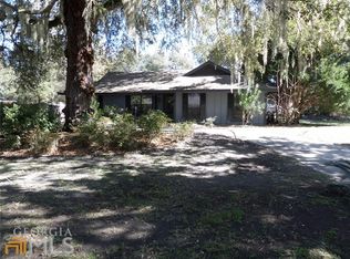 208 Cypress Ln, Saint Marys, GA 31558