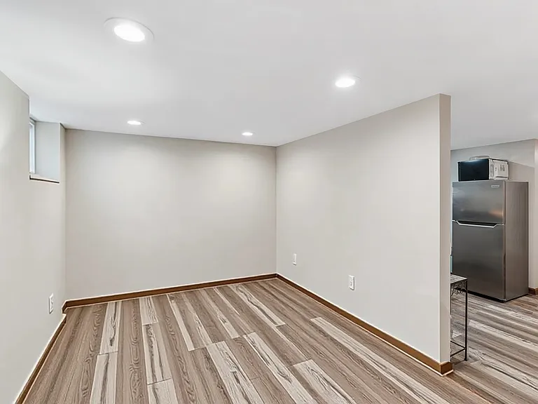 1301 W Nelson St #B — Photo 3