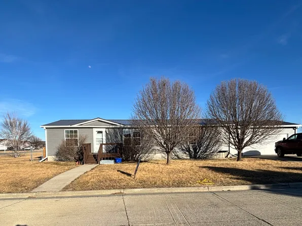 510 Leahy St, Winner, SD 57580