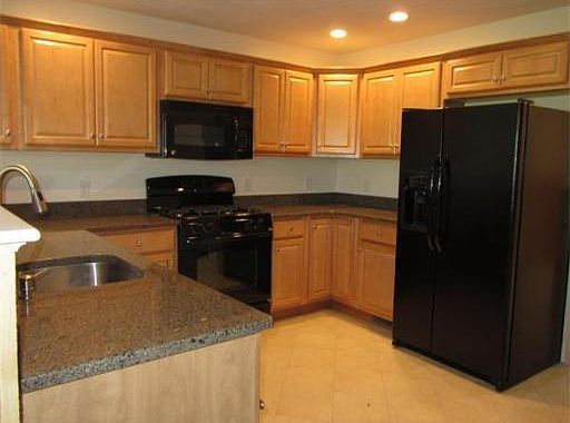 2nd image of 51 Lyman St