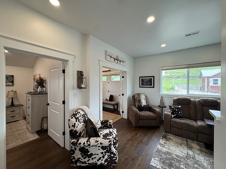 872 Lundeen Rd — Photo 8