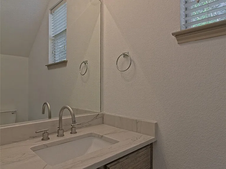 2903 Whisper Oaks Ln #A — Photo 19