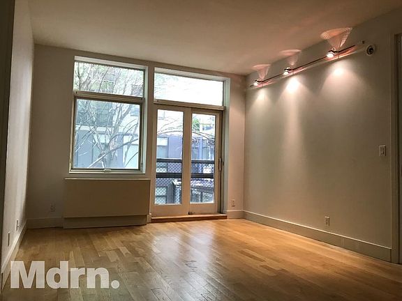 4th image of 114 Troutman St APT 301