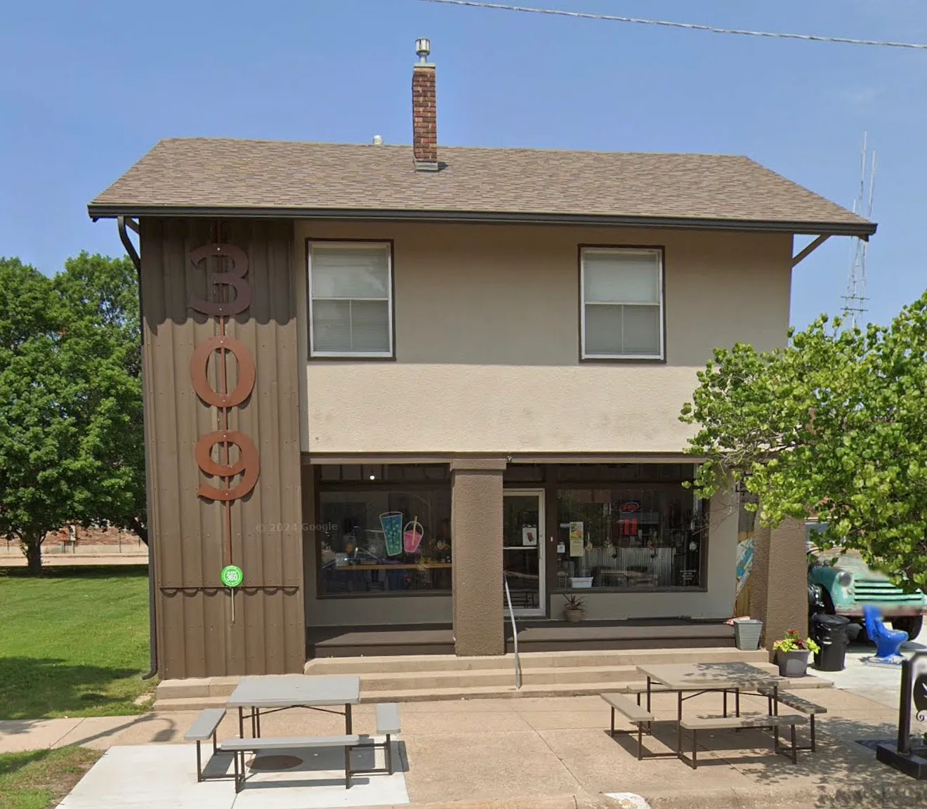 309 Main Street — Photo 1