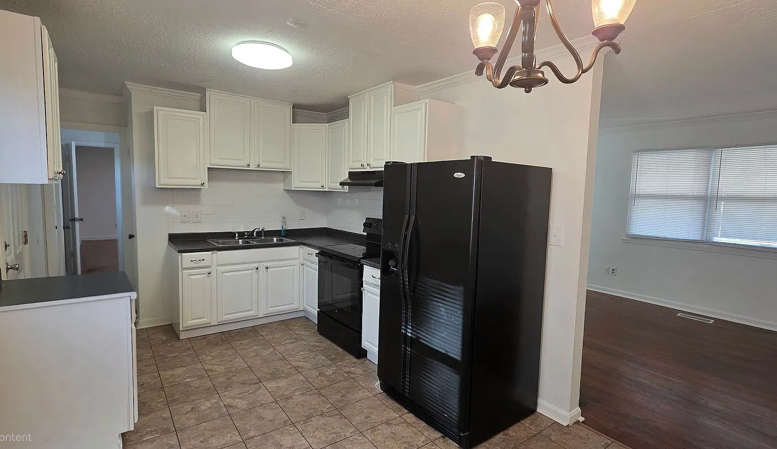 Walking Distance to Rolling Hills Elementary! — Photo 3