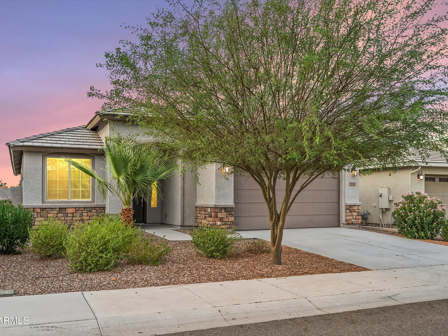 4 bed, 3.0 bath, 2027 sqft, $2,400 — Photo 1