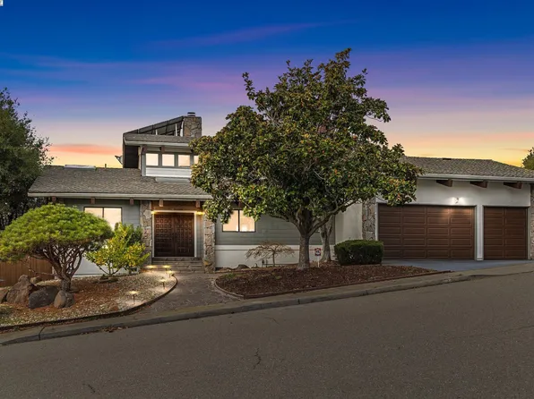 18625 W Cavendish Dr, Castro Valley, CA 94552