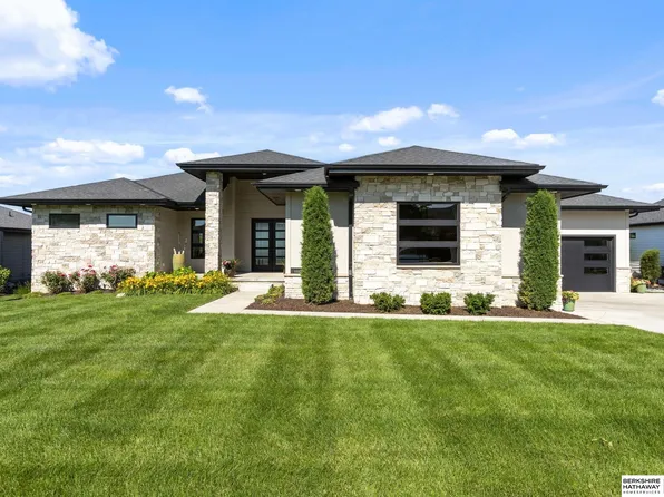 11826 N 178th Cir, Bennington, NE 68007