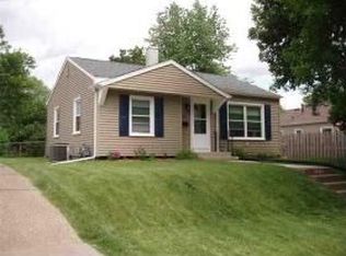 2375 41st St, Rock Island, IL