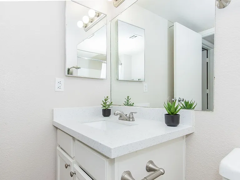 Palm Desert Apartments — Photo 85