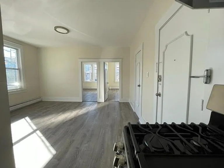 310 Danforth Ave #1F — Photo 9