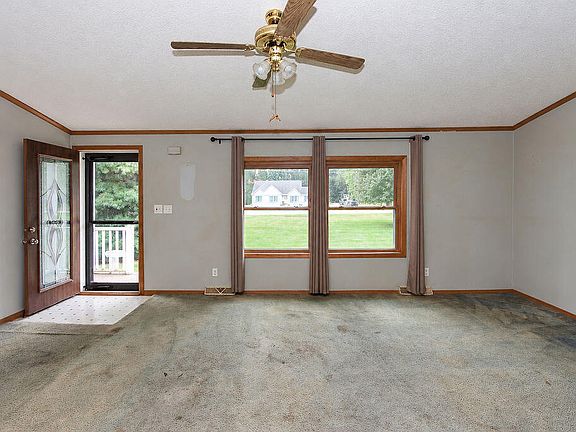3rd image of 6458 E Bootjack Rd