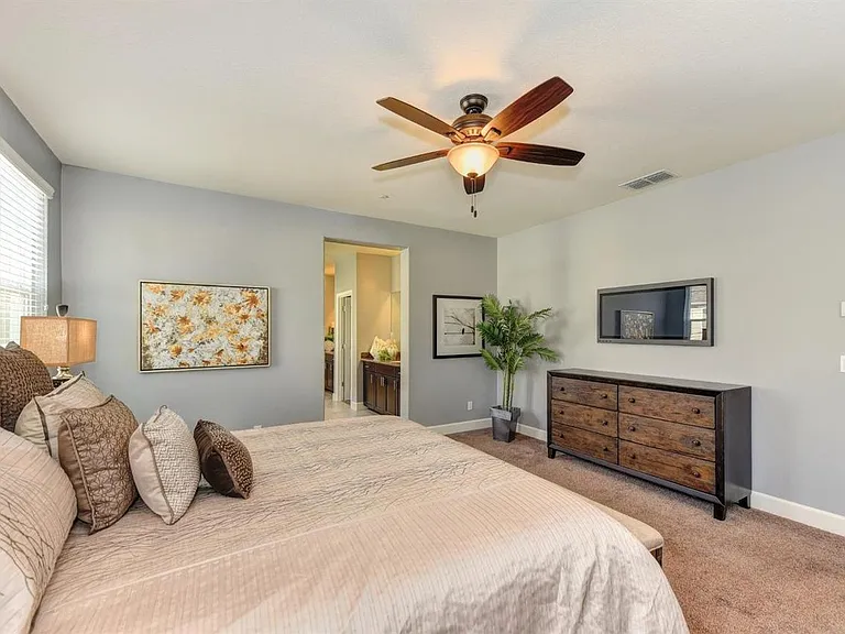 916 Lyon Pl — Photo 12