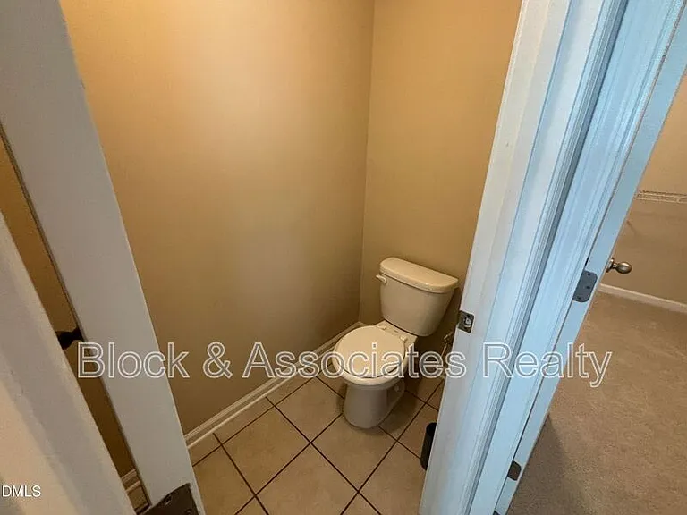 4 White Spruce Ct — Photo 53